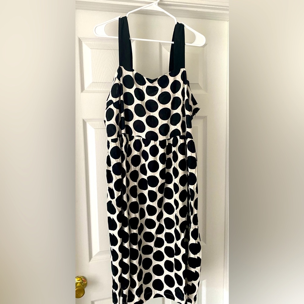 🖤🤍 Very Cute black polka dot dress🖤🤍